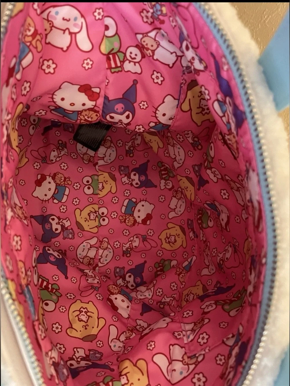 Loungefly Cinnamoroll Sherpa Tote Bag With Coin Purse